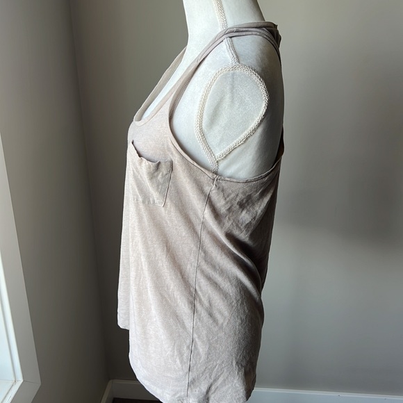 5/$25 Bluenotes Tank Top - Picture 5 of 10